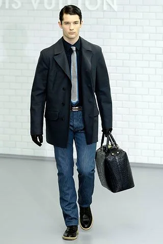 Look 16